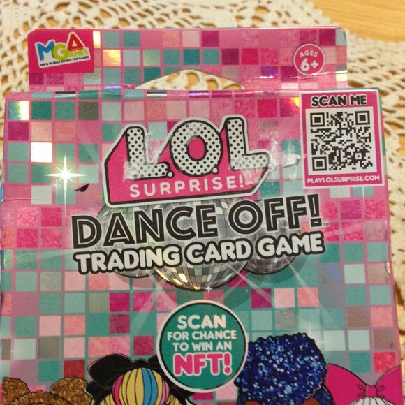 L.O.L. Surprise! Dance Off! Trading Card Game with two bonus card packs LOL - Picture 3 of 6